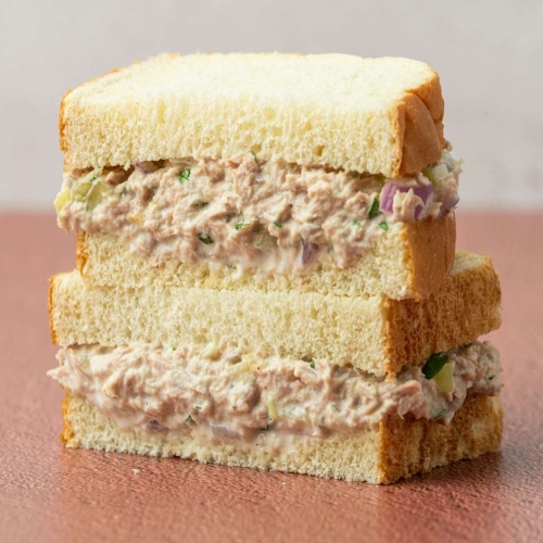 SANDWICH: TUNA